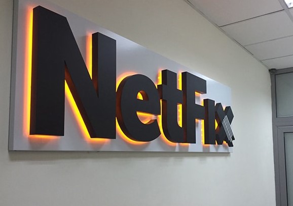 Лучшие фирмы по изготовлению рекламных вывесок: сравнение услуг и стоимости